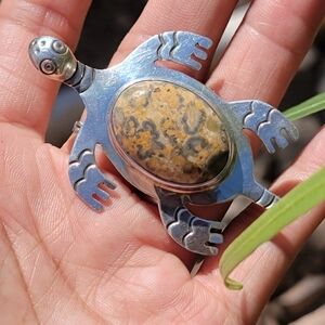 Gorgeous vintage Leopard Skin jasper 925 sterling silver whimsical turtle brooch